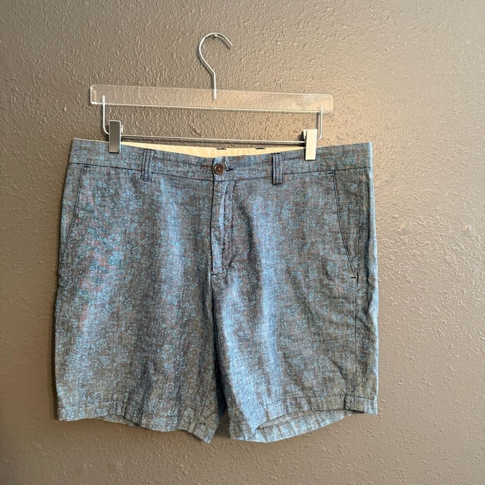 Ben Sherman Floral Print Flat Front Shorts Size 34